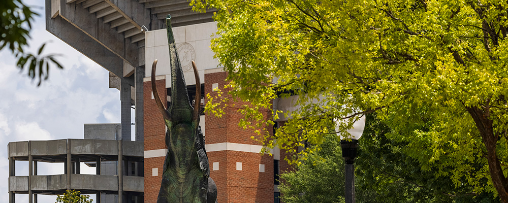 Tuska statue in front of Bryant-Denny Stadium